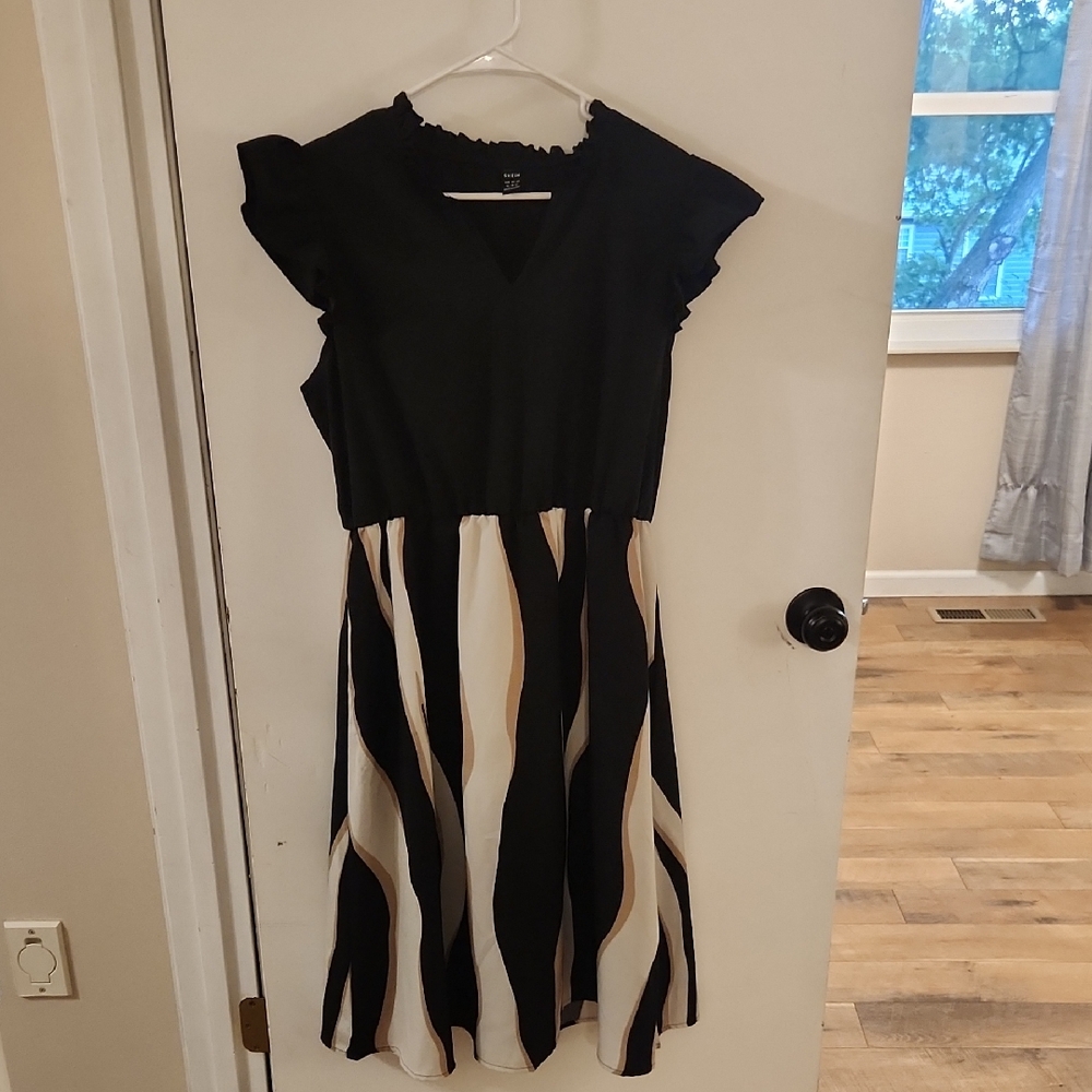 SHEIN Black and Cream Midi Dress
